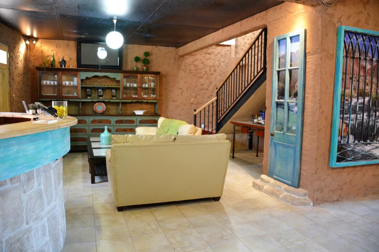 לה סרנה Hostal Valle Mistral מראה חיצוני תמונה
