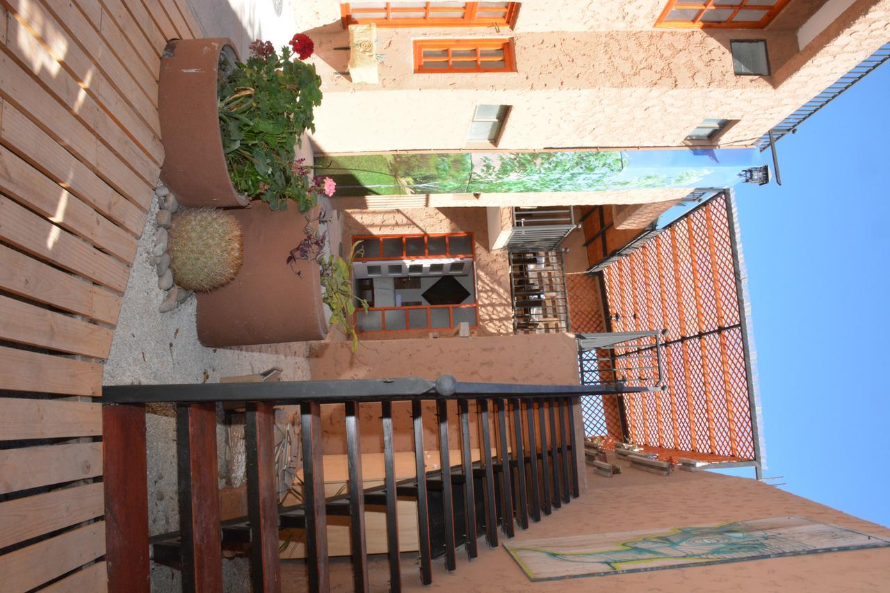 לה סרנה Hostal Valle Mistral מראה חיצוני תמונה
