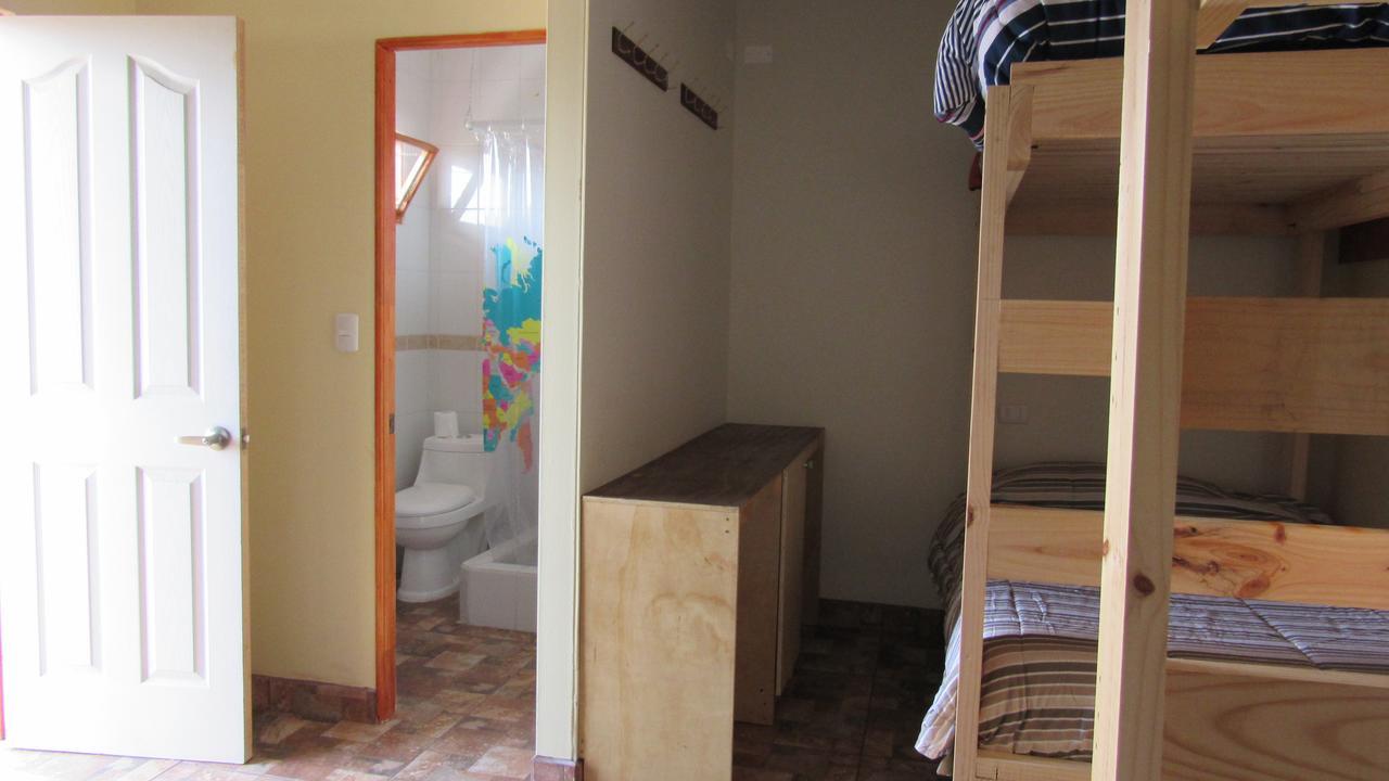 לה סרנה Hostal Valle Mistral מראה חיצוני תמונה