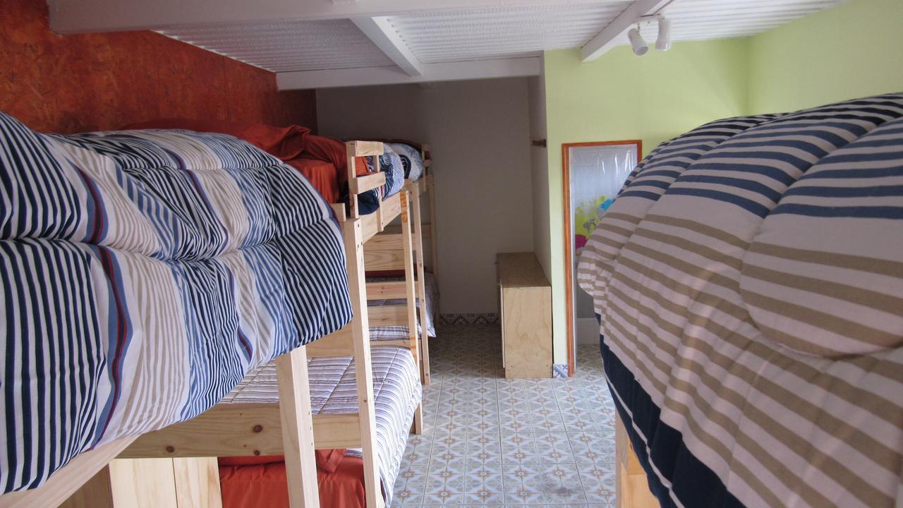 לה סרנה Hostal Valle Mistral מראה חיצוני תמונה