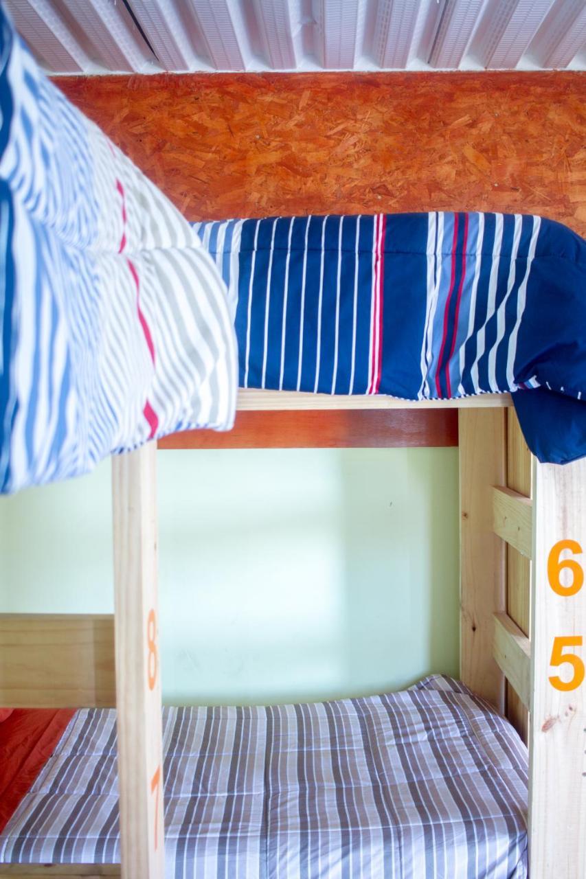 לה סרנה Hostal Valle Mistral מראה חיצוני תמונה