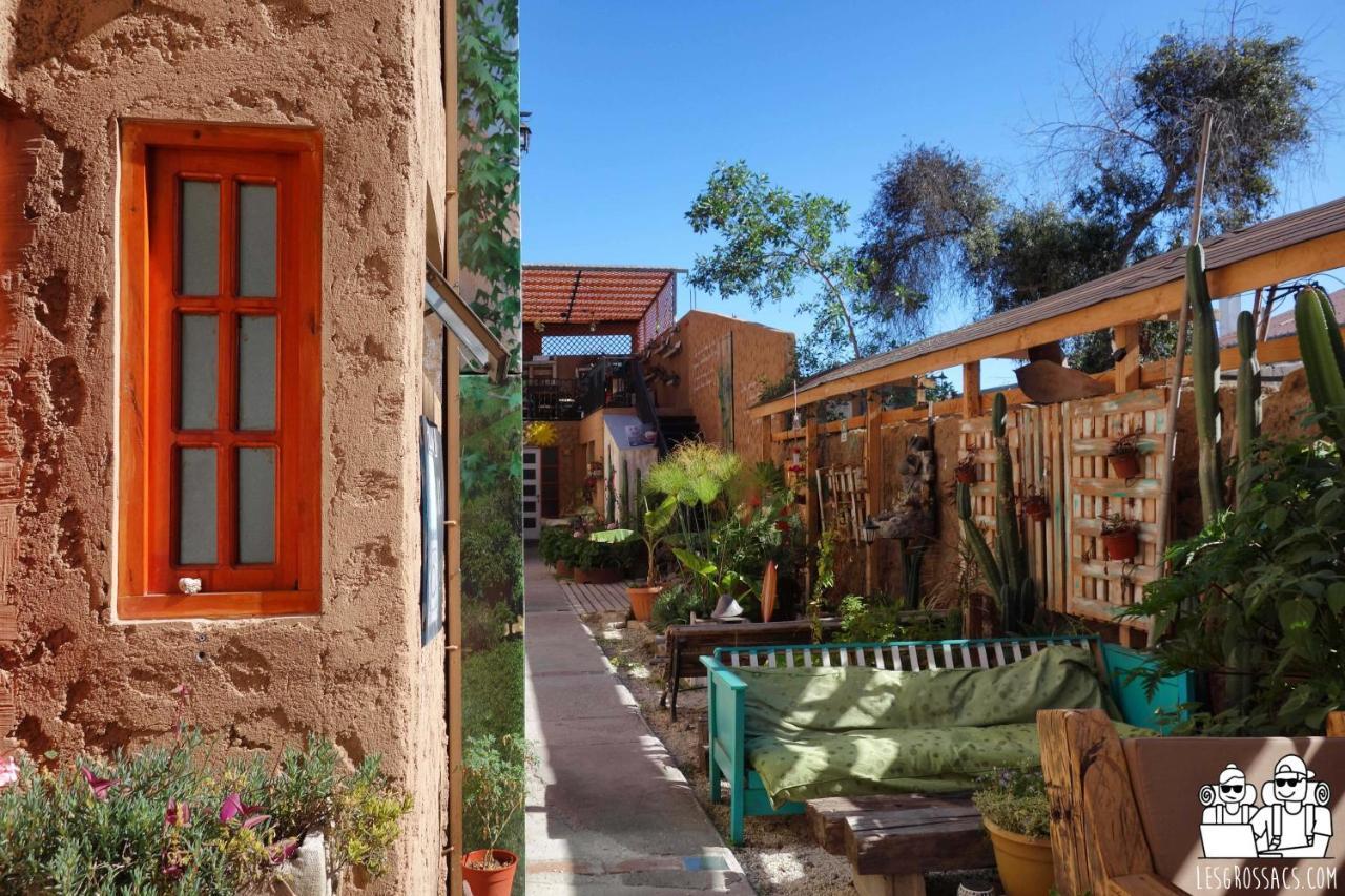 לה סרנה Hostal Valle Mistral מראה חיצוני תמונה